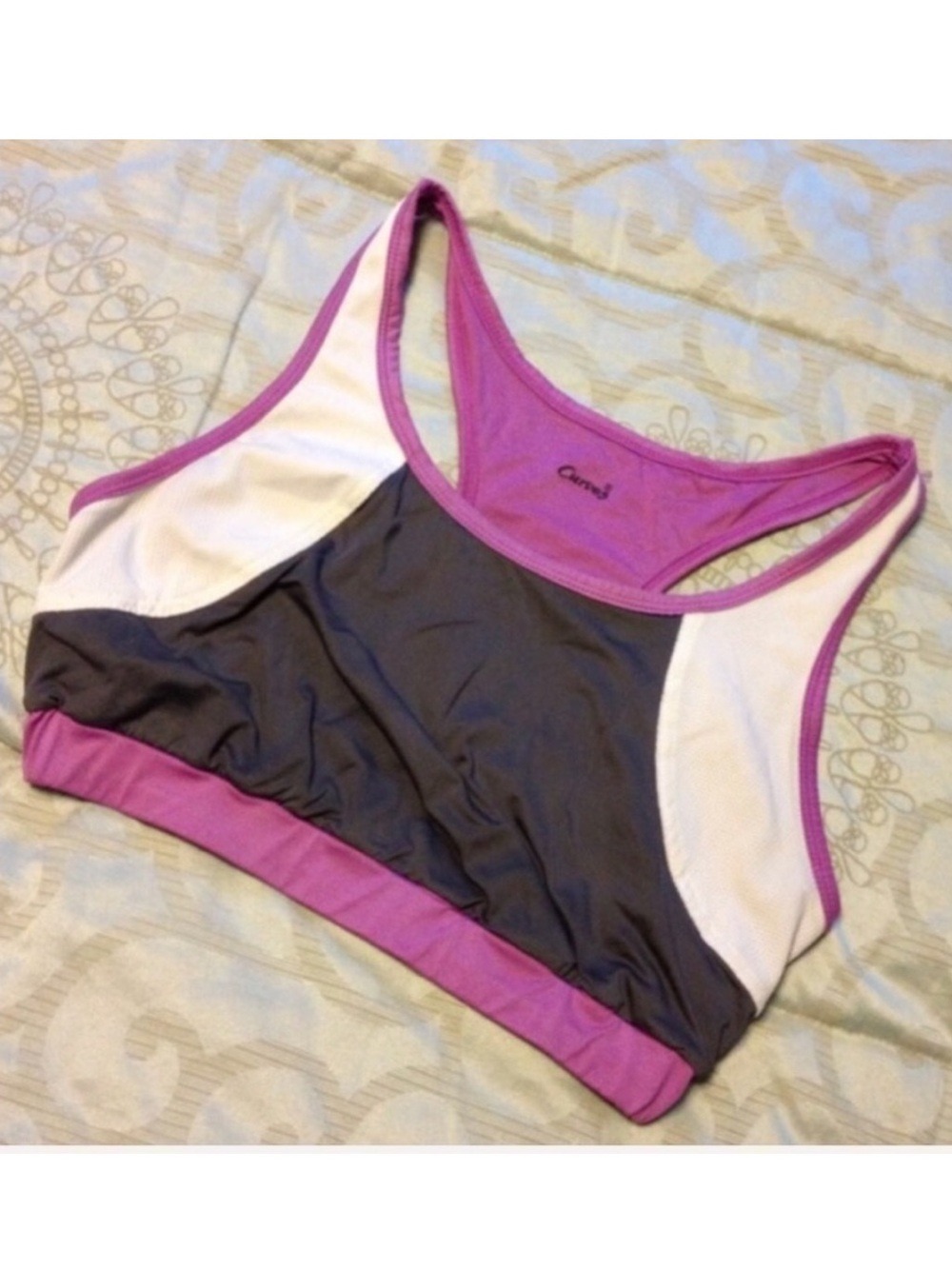 𝅺AVON Curves reversible racer back sport bra size large